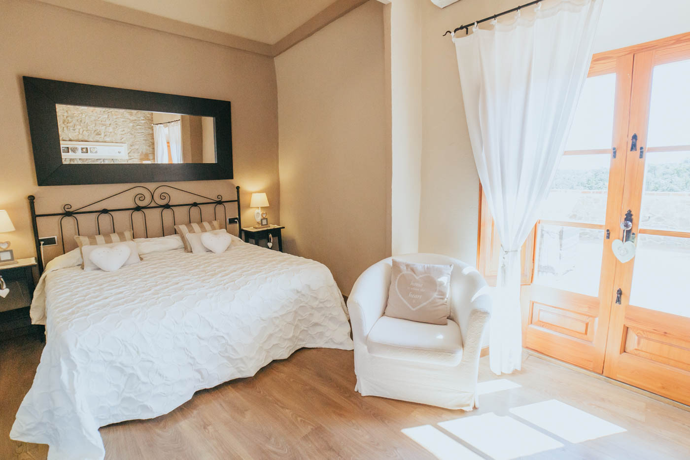 Suite Ginesta: habitación con dos camas (se puede convertir en cama king size)